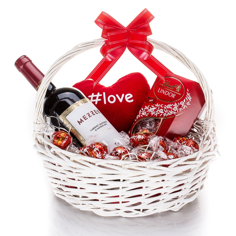 Подаръчна кошница Cute Love - 158